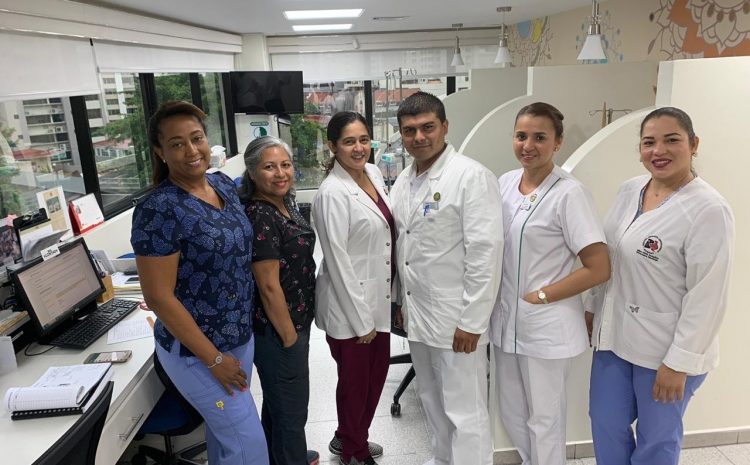  Centro Hemato Oncológico Panamá recibe estudiantes de Enfermería de Universidad de Panamá
